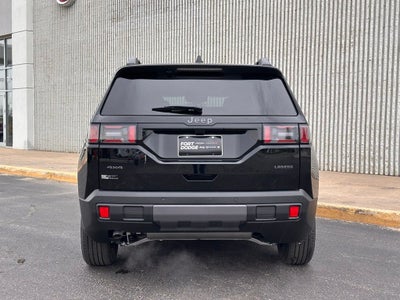 2026 Jeep Cherokee Laredo