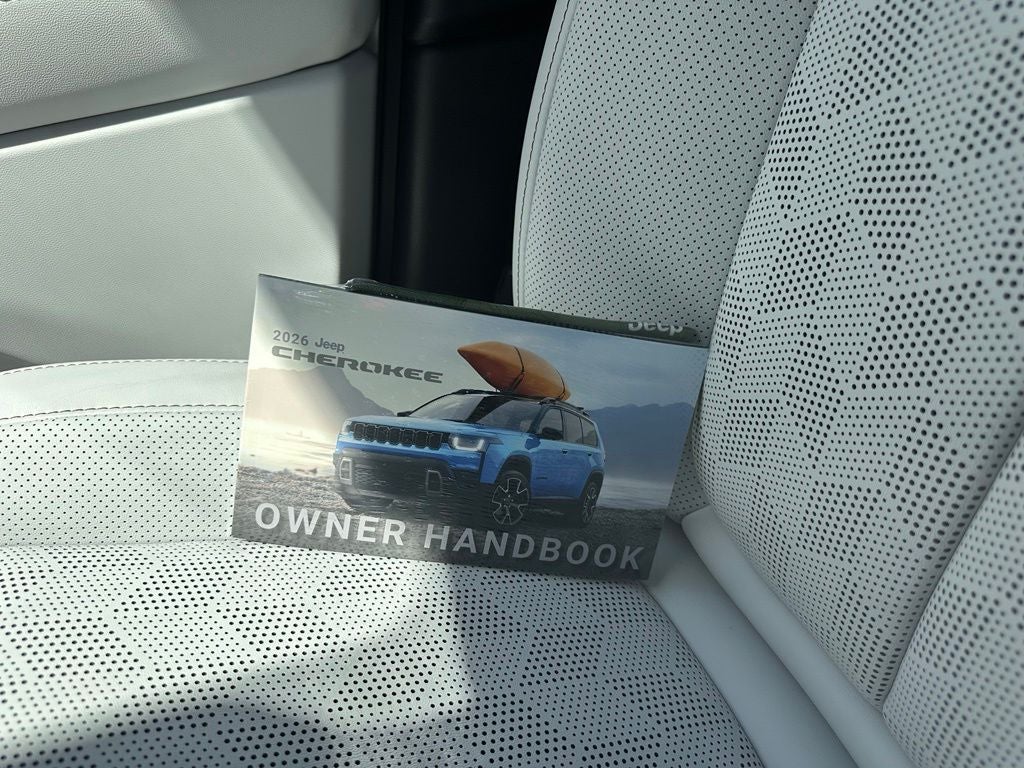 2026 Jeep Cherokee Overland