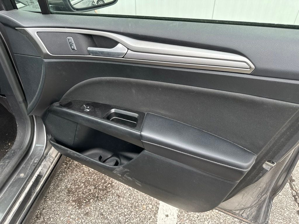 2017 Ford Fusion Hybrid SE