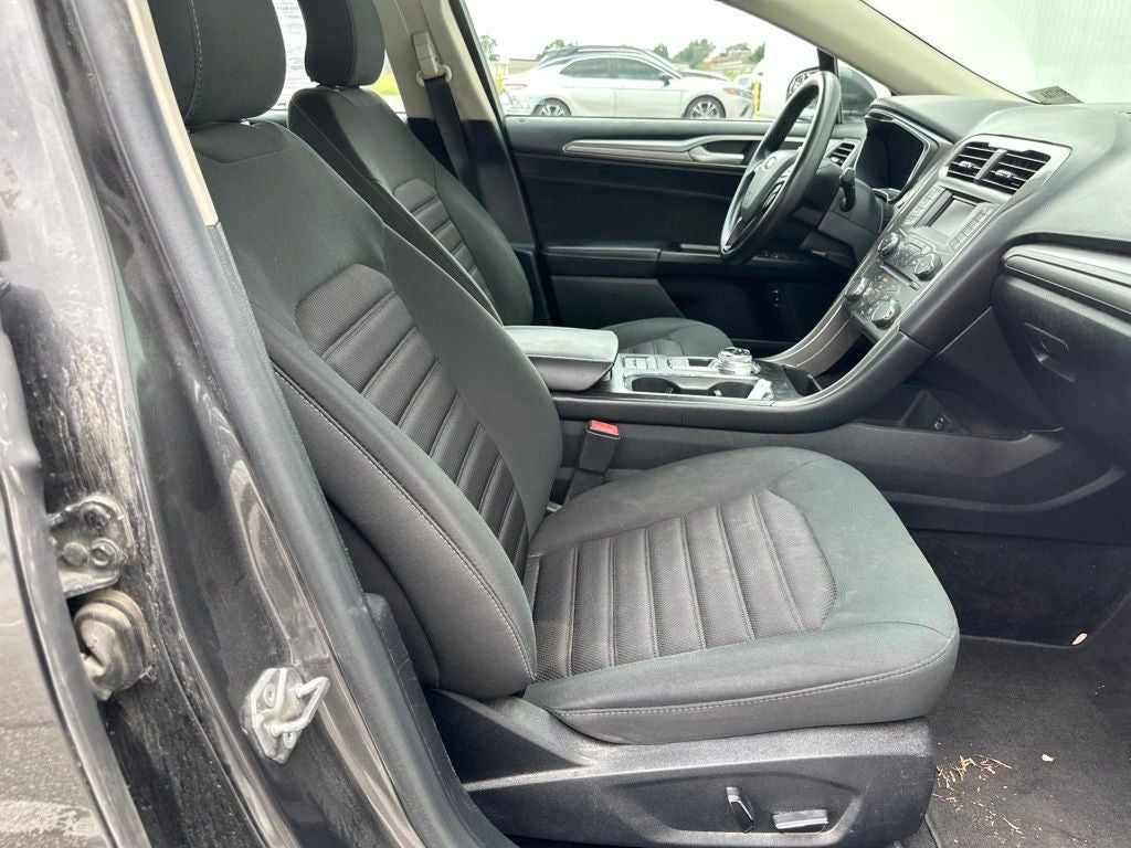 2017 Ford Fusion Hybrid SE