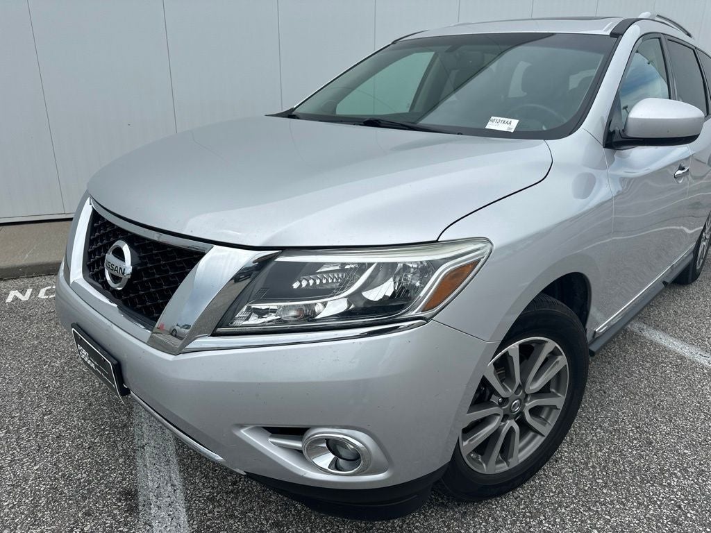 Used 2014 Nissan Pathfinder SL with VIN 5N1AR2MM4EC637980 for sale in Fort Dodge, IA