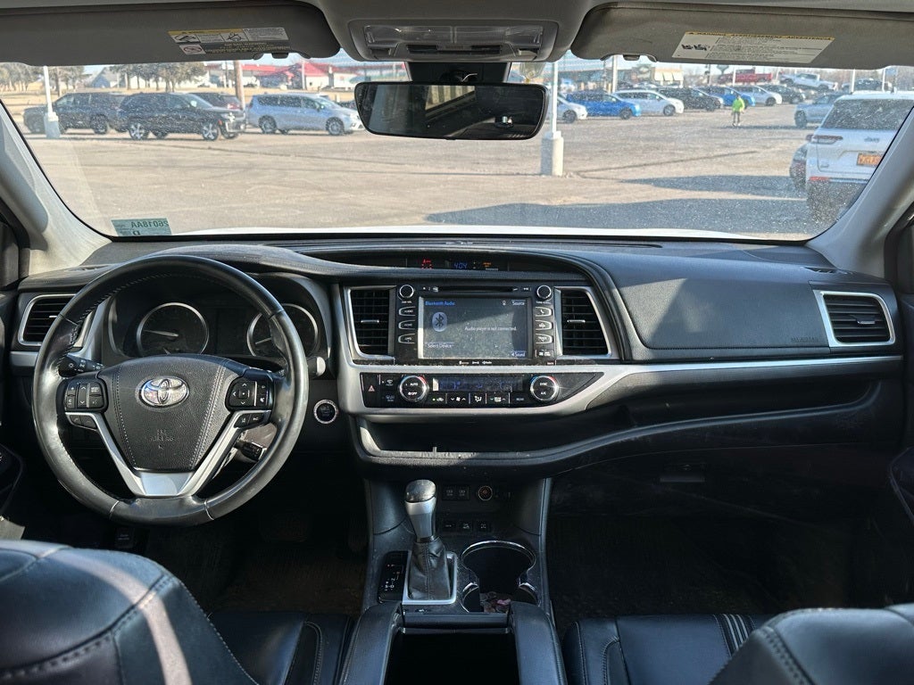 2017 Toyota Highlander SE