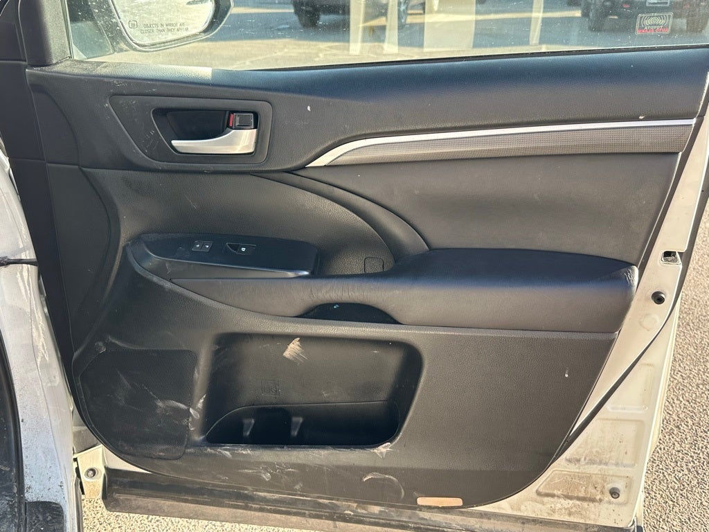 2017 Toyota Highlander SE