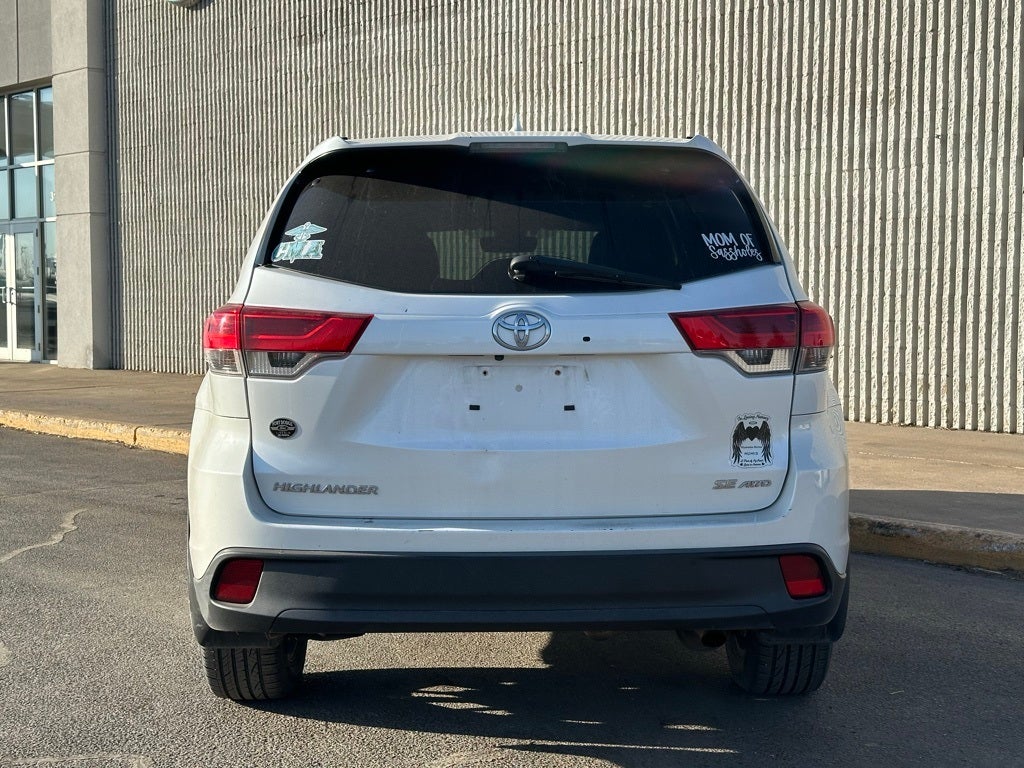 2017 Toyota Highlander SE