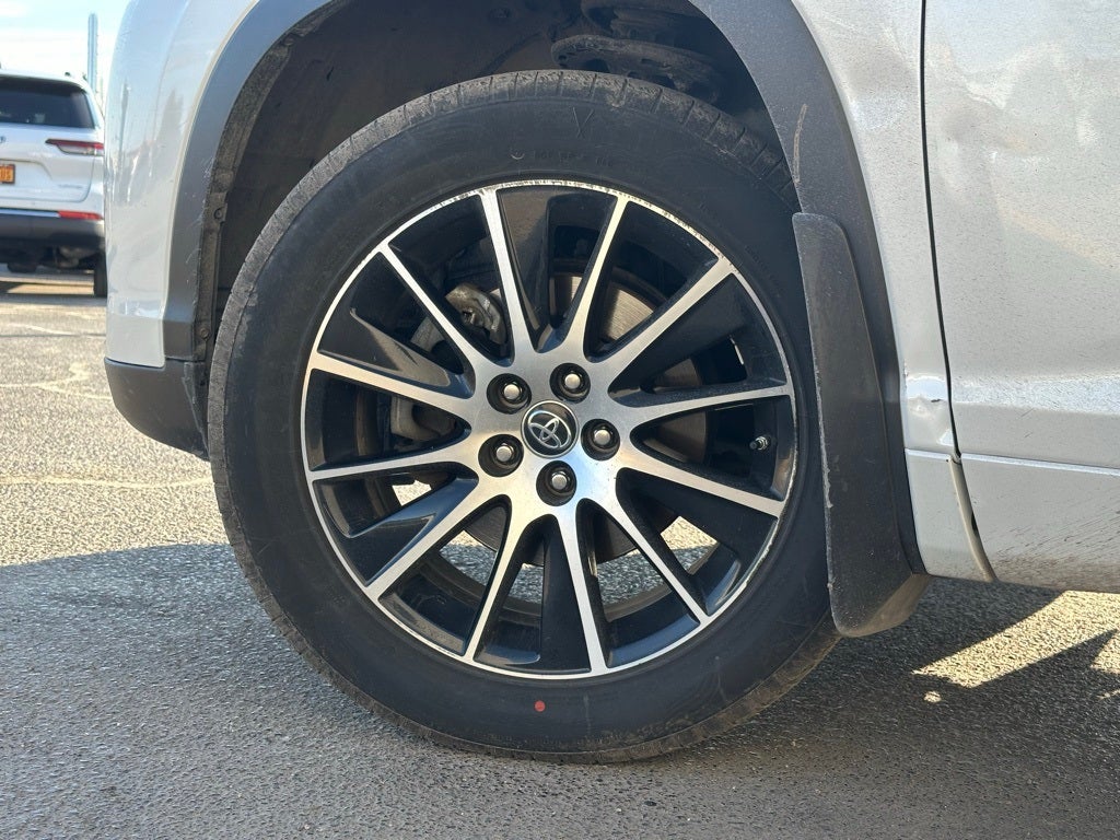 2017 Toyota Highlander SE