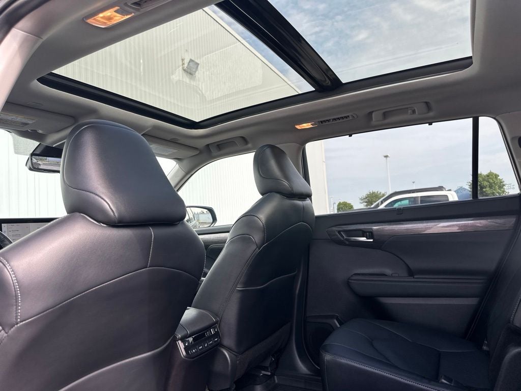 2024 Toyota Highlander Platinum