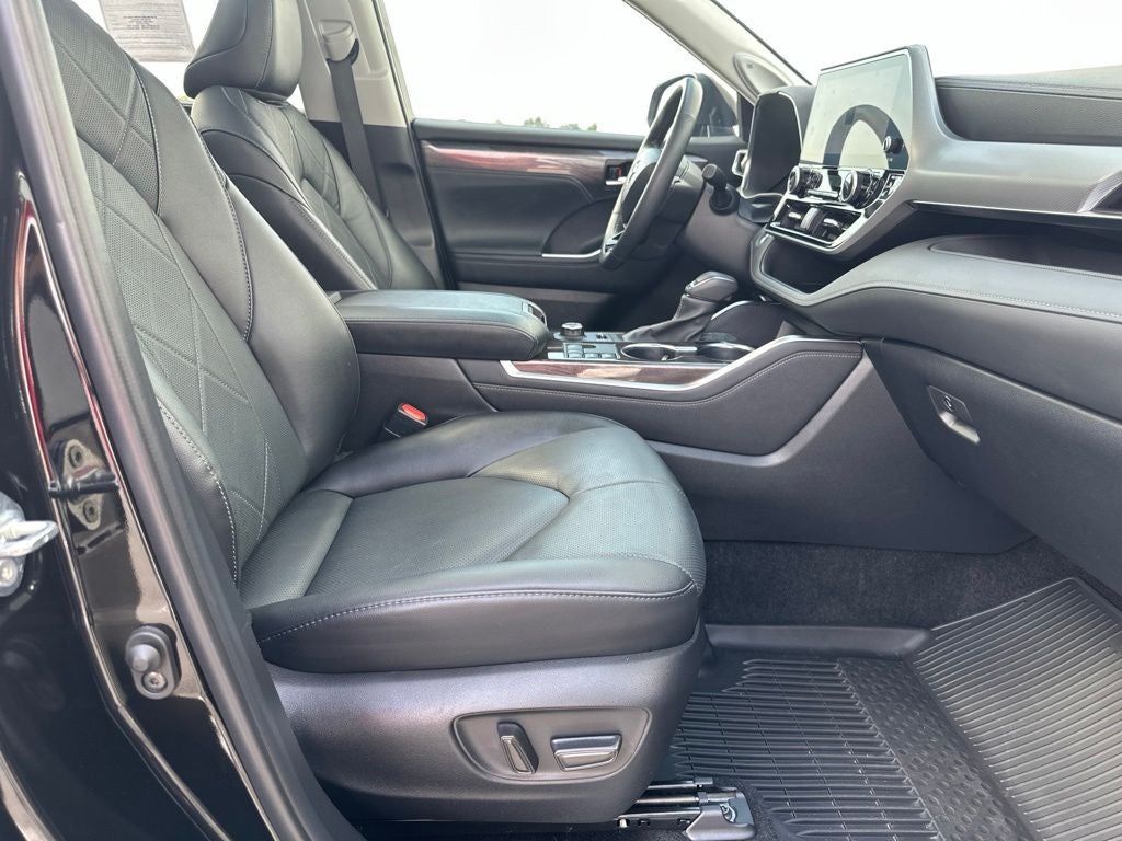 2024 Toyota Highlander Platinum