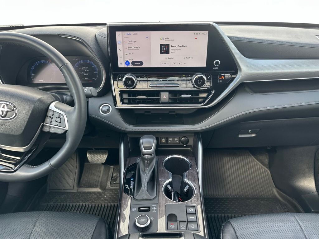 2024 Toyota Highlander Platinum