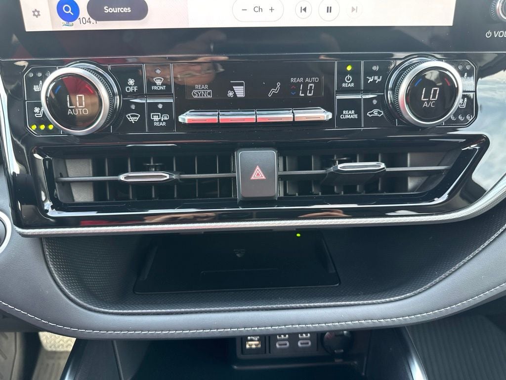 2024 Toyota Highlander Platinum
