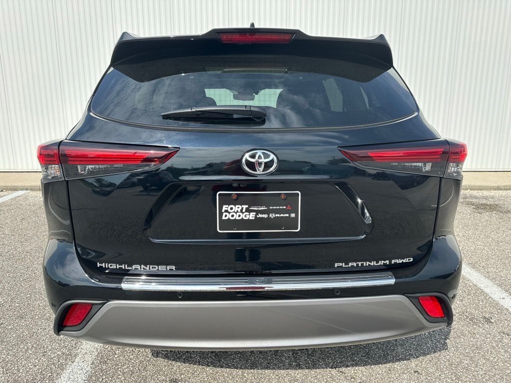 2024 Toyota Highlander Platinum