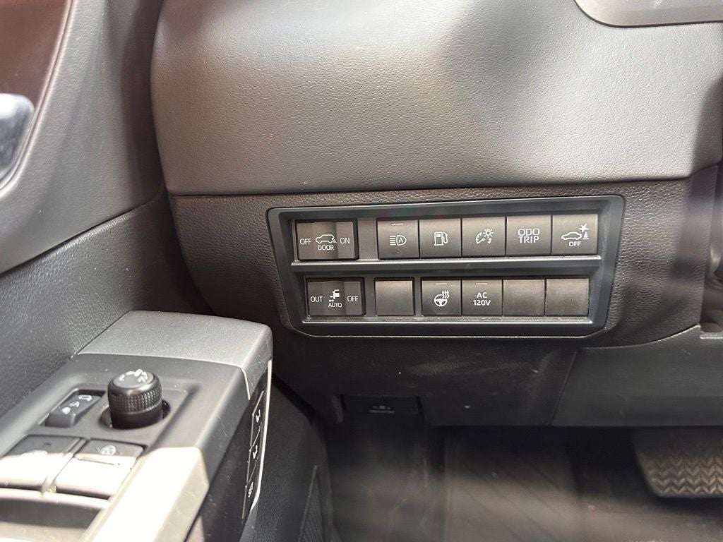 2025 Toyota Sequoia Platinum